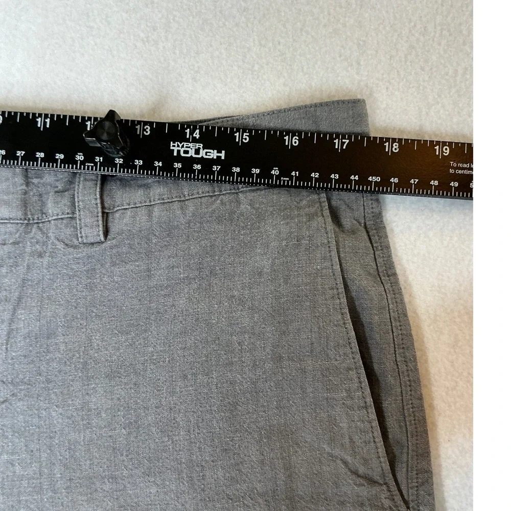 Banana Republic Aiden Shorts Mens‎ 33 Grey Chambray Cotton Flat Front Casual 9